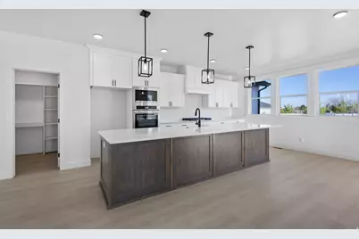 1331 N 1850 W, Clinton, UT 84015 - Photo 3