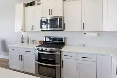 7580 N Evans Dr, Eagle Mountain, UT 84005 - Photo 25