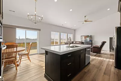 352 S 4350 W, Ogden, UT 84404 - Photo 13