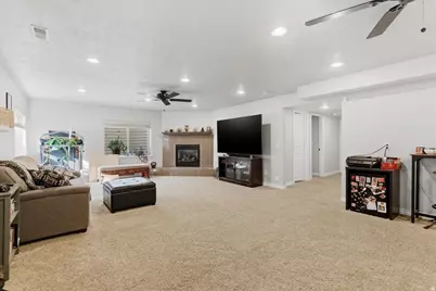 71 W Stauffer Ln, Murray, UT 84107 - Photo 29