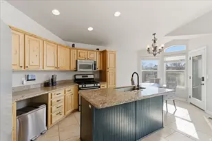 71 W Stauffer Ln, Murray, UT 84107 - Photo 11