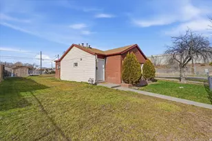 232 S 1100 W, Salt Lake City, UT 84104 - Photo 3