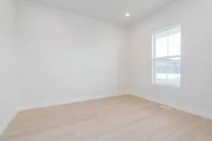 12194 S Sue Peaks Cv, Herriman, UT 84096 - Photo 17