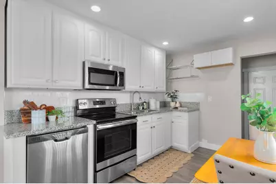 230 S Lakeview Dr E, Clearfield, UT 84015 - Photo 7