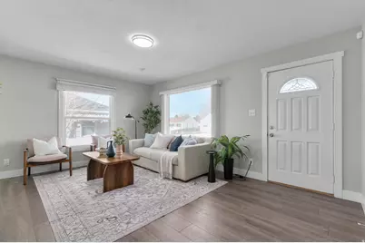 230 S Lakeview Dr E, Clearfield, UT 84015 - Photo 3