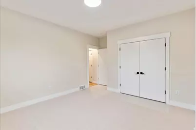 7044 S 1700 E, Cottonwood Heights, UT 84121 - Photo 31