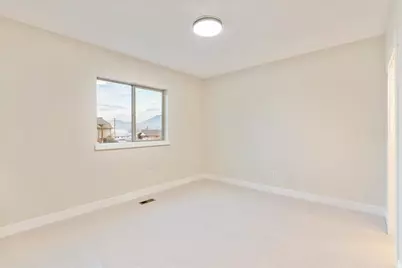 7044 S 1700 E, Cottonwood Heights, UT 84121 - Photo 27