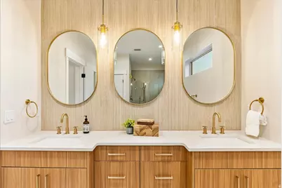 7044 S 1700 E, Cottonwood Heights, UT 84121 - Photo 21