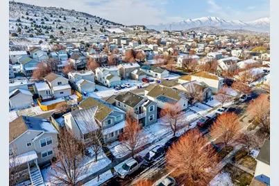 3998 E Dillons Dr, Eagle Mountain, UT 84005 - Photo 11