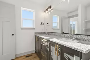856 E 250 N, Hyrum, UT 84319 - Photo 9