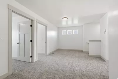 856 E 250 N, Hyrum, UT 84319 - Photo 15