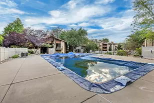 6859 S Countrywoods Circle, Cottonwood Heights, UT 84047 - Photo 19