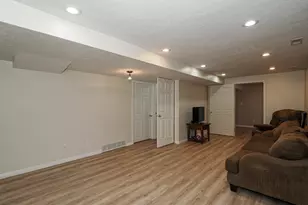 6616 W Fanfare Ct, West Valley, UT 84128 - Photo 29