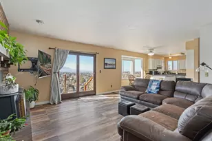 8760 S Rustler Rd E, Cottonwood Heights, UT 84093 - Photo 7