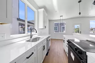 295 N 1580 W, Pleasant Grove, UT 84062 - Photo 13