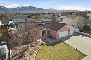 9327 S Uinta Hills Dr, West Jordan, UT 84088 - Photo 7