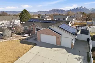 9327 S Uinta Hills Dr, West Jordan, UT 84088 - Photo 5