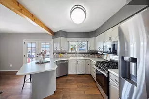 9472 S Fox Hunt Dr, Sandy, UT 84092 - Photo 5