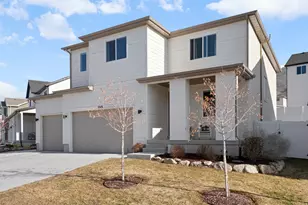 1048 N Kensington Hts, Kaysville, UT 84037 - Photo 5