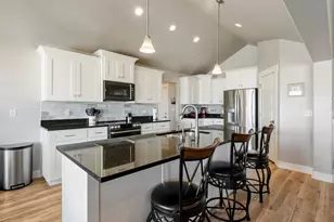 366 W Sky Hawk Way, Elk Ridge, UT 84651 - Photo 9