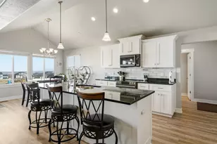 366 W Sky Hawk Way, Elk Ridge, UT 84651 - Photo 3