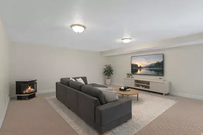 338 N 1090 W, Hyrum, UT 84319 - Photo 25