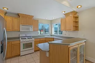 338 N 1090 W, Hyrum, UT 84319 - Photo 9