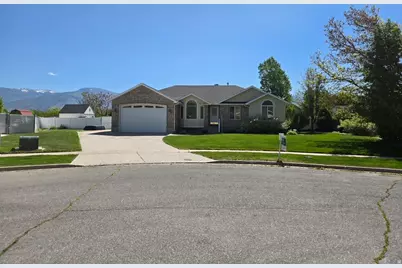 338 N 1090 W, Hyrum, UT 84319 - Photo 1