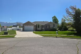 338 N 1090 W, Hyrum, UT 84319 - Photo 1