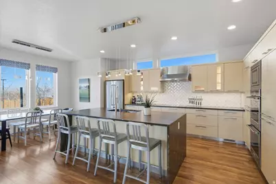 2758 S Melbourne St, Salt Lake City, UT 84106 - Photo 13