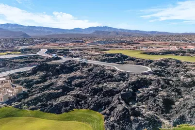 2442 S South Village Dr #8B, Santa Clara, UT 84765 - Photo 5