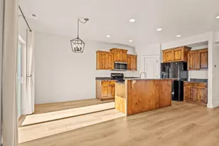 233 E Baycrest Dr, Saratoga Springs, UT 84045 - Photo 15