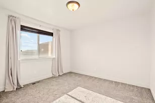 233 E Baycrest Dr, Saratoga Springs, UT 84045 - Photo 33