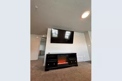 64 W 600 S #C206, Springville, UT 84663 - Photo 3