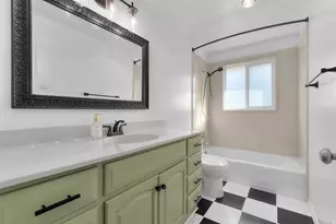 1156 N Cherrywood Dr E, Layton, UT 84040 - Photo 17