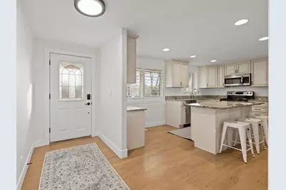 1611 E Deauville Ave S, Murray, UT 84121 - Photo 3