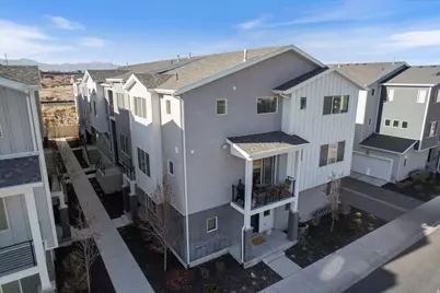 15196 S Wild Horse Way, Bluffdale, UT 84065 - Photo 3