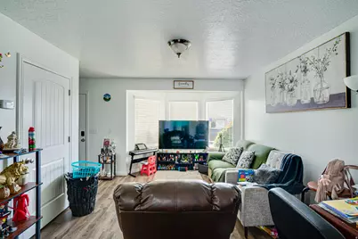 320 N 200 W #4, Bountiful, UT 84010 - Photo 7