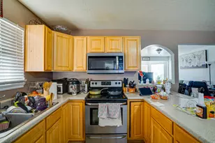 320 N 200 W, Bountiful, UT 84010 - Photo 5