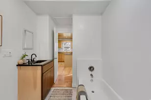 611 W Beynon Ct, Midvale, UT 84047 - Photo 9