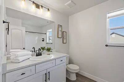 4665 N Eyrie Peak Ln E, Eagle Mountain, UT 84005 - Photo 19