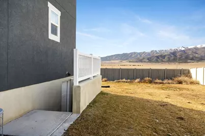 4665 N Eyrie Peak Ln E, Eagle Mountain, UT 84005 - Photo 23