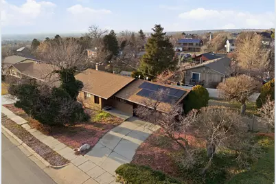 815 E Oxford Dr N, Kaysville, UT 84037 - Photo 3