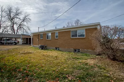 332 N 300 W, Bountiful, UT 84010 - Photo 25