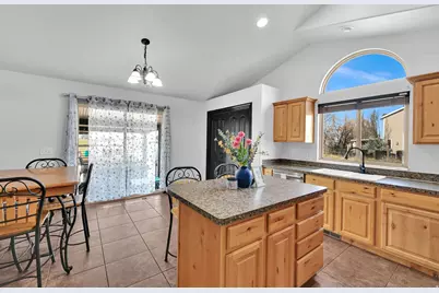 5585 S 6950 W, Hooper, UT 84315 - Photo 11