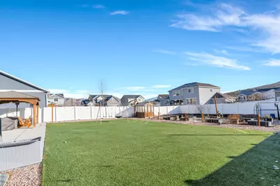 7940 N Seattle Slew Rd, Eagle Mountain, UT 84005 - Photo 33