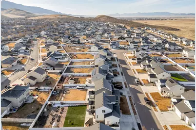 7940 N Seattle Slew Rd, Eagle Mountain, UT 84005 - Photo 49