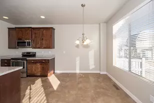 4088 E Oakland Hills Dr, Eagle Mountain, UT 84005 - Photo 9