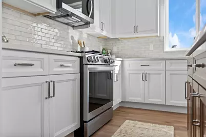 6080 W McLaren Ln, West Valley, UT 84128 - Photo 3