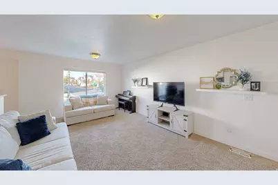 32 E Harmony Ct, Saratoga Springs, UT 84045 - Photo 17